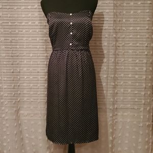 Sating strapless, polka dot dress.